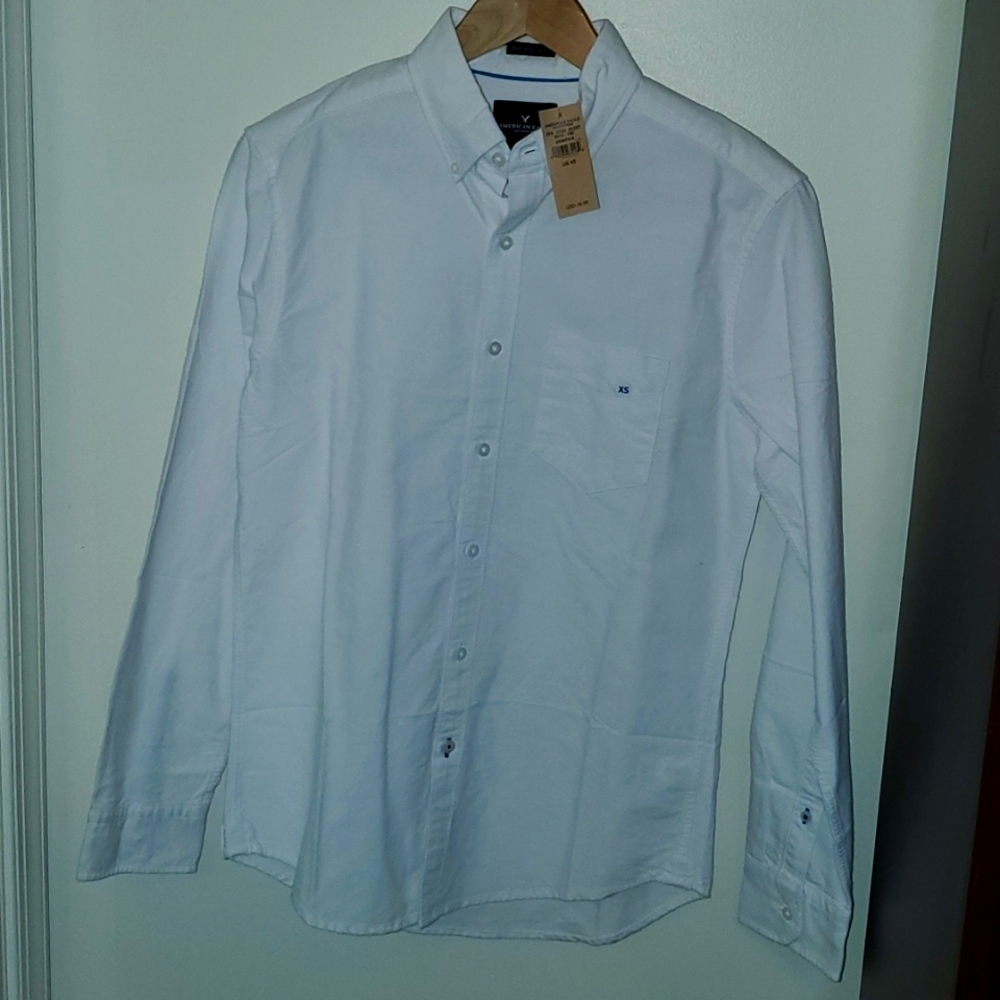NWT AE Mens XS 100% Cotton White Collar Longsleeved Shirt